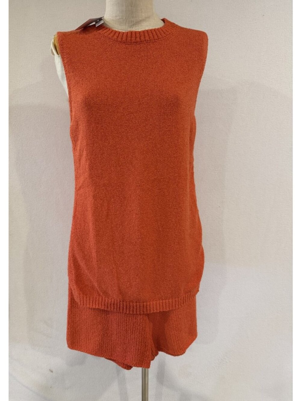 NEW Nenona Womens Set Sleeveless Tunic Sweater /Shorts Color orange brown sz S